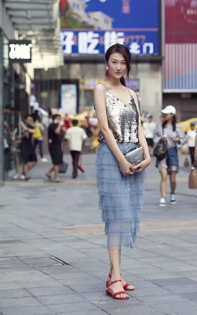 美女怎么穿搭都好看_胖人怎么穿搭衣服好看