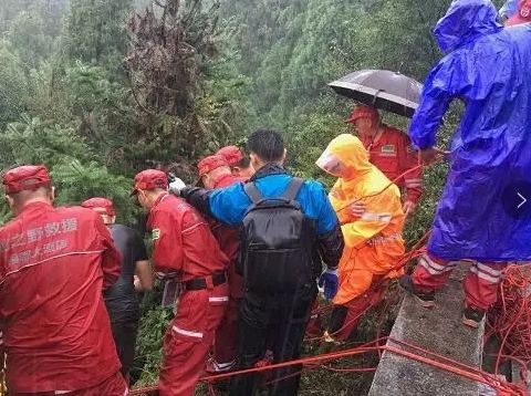 图为犯罪嫌疑人抛尸现场