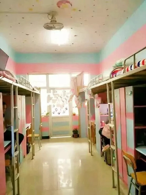 洛阳师范学院 桂榴枣园有空调.寝室每层配有洗衣机,洗鞋机,开水间.