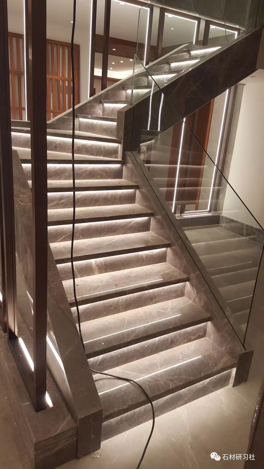 天然大理石诠释经典豪宅家装—楼梯（踏步）新案例，第二篇 - 知乎