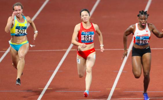 中国百米女飞人卫冕失败苦笑!冬日娜:每场比赛都笑得这么开心