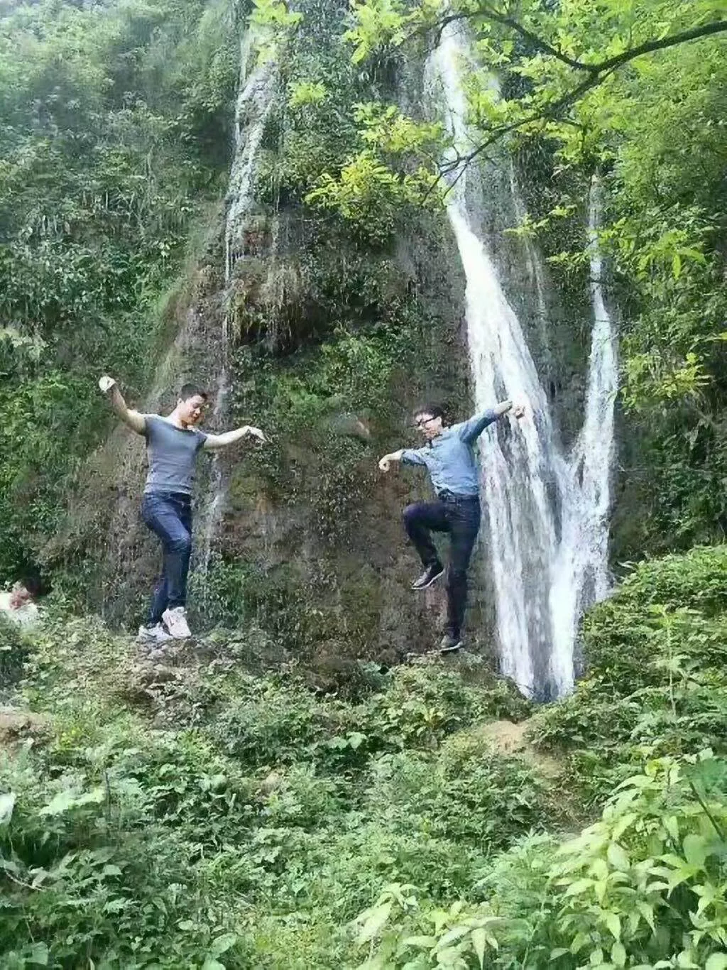 溶洞,瀑布,农家乐,楠木村里美景多