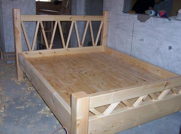 晒晒老公花2万工钱请老木匠做的家具柜子到床连吊顶也是木的