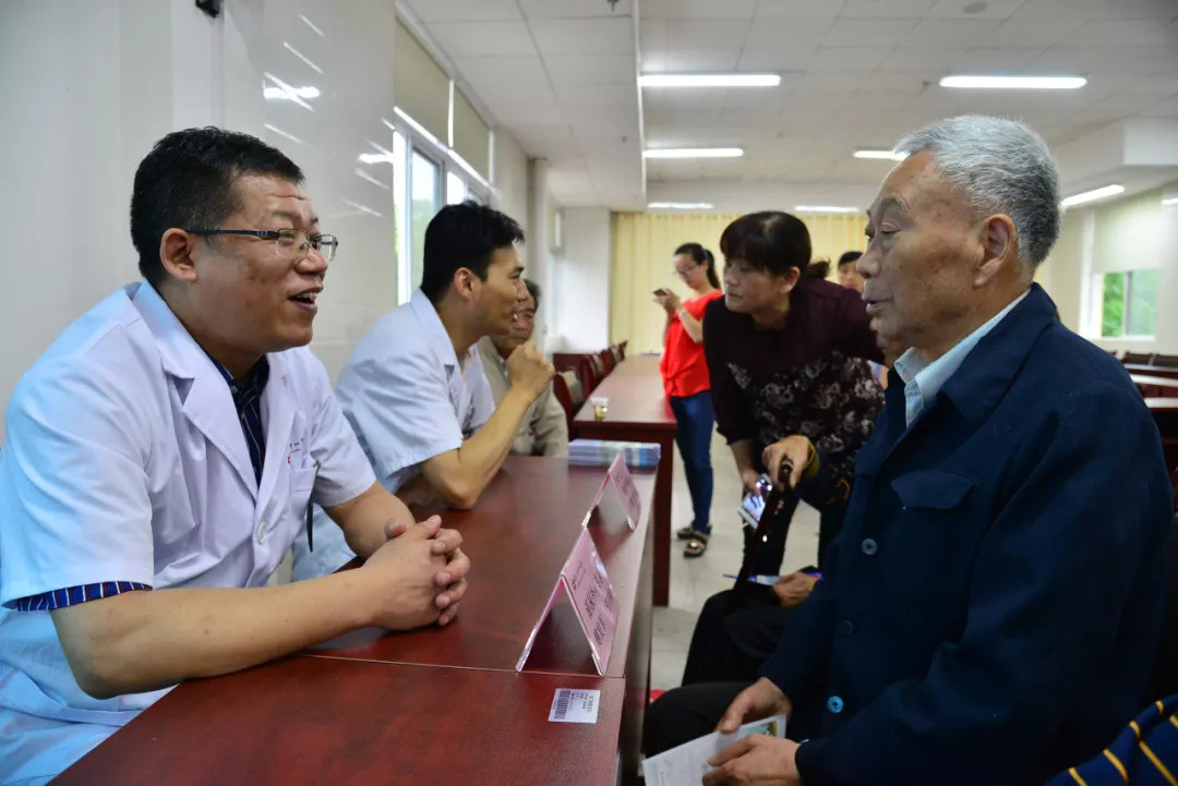 首届中国医师节"长沙市优秀医师"之八丨傅发军