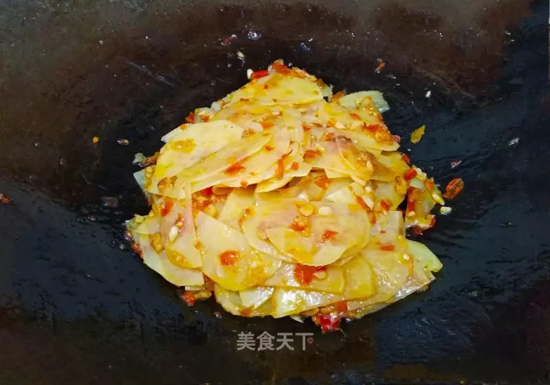 泡椒土豆片:酸辣解腻,挑逗味蕾没商量