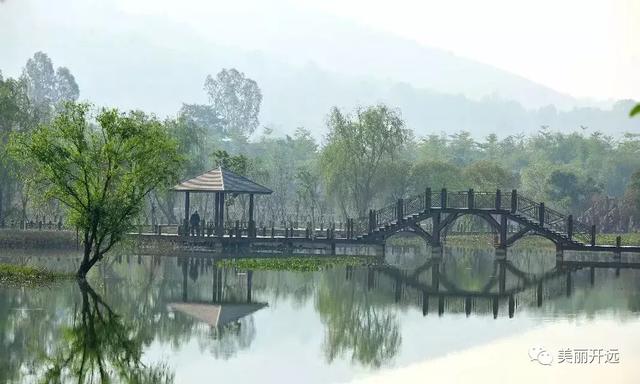 凤凰湿地位于开远市仁者村旁,与凤凰山,凤凰湖组称为"一山一湖一湿地"