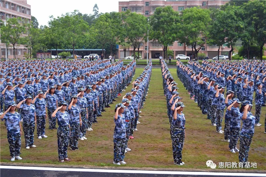 再见迷彩服你好新学期崇雅实验学校2018年高一新生国防教育活动圆满