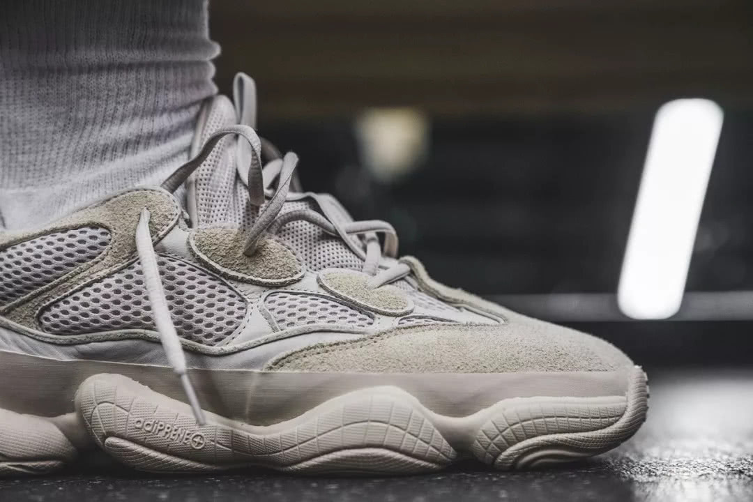 yeezy 500怎么搭_yeezy500穿搭图片(3)