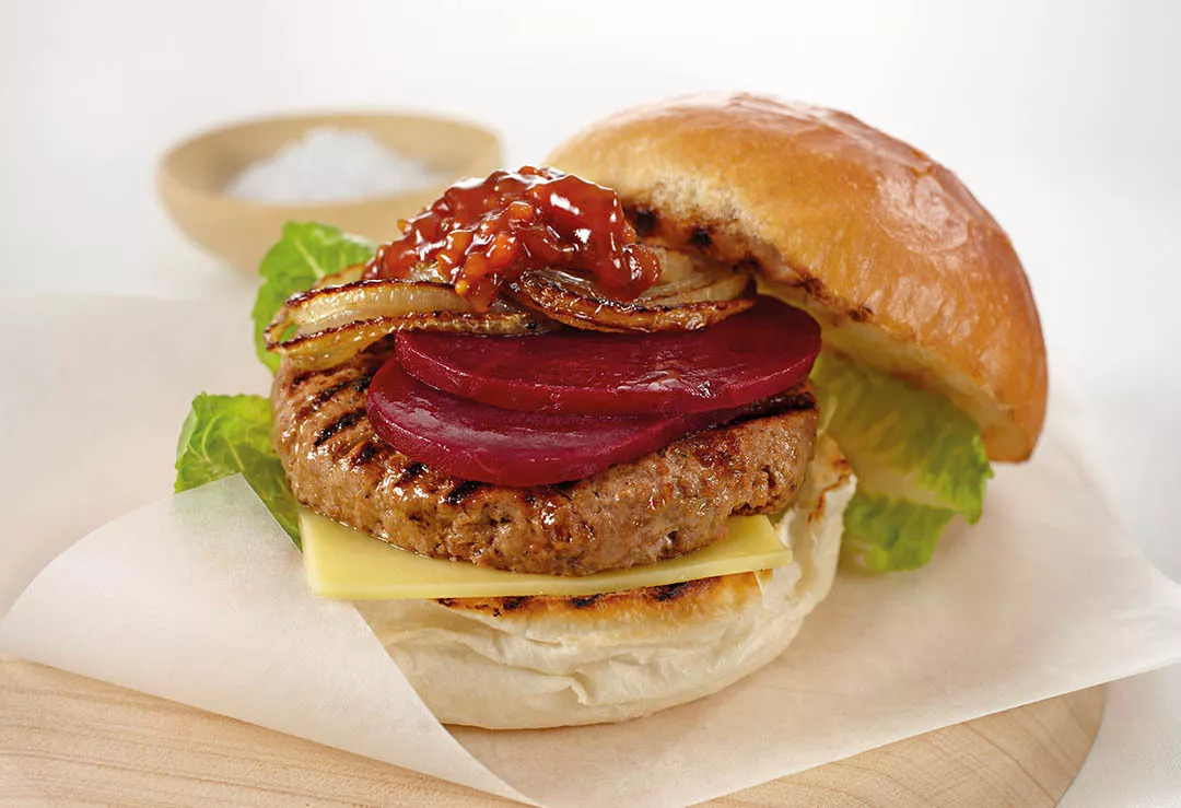 1,hamburger with beetroot