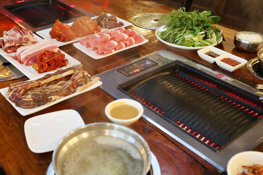 大口吃肉,大口喝酒,你需要的盛夏狂欢就在这家自助韩国烤肉店
