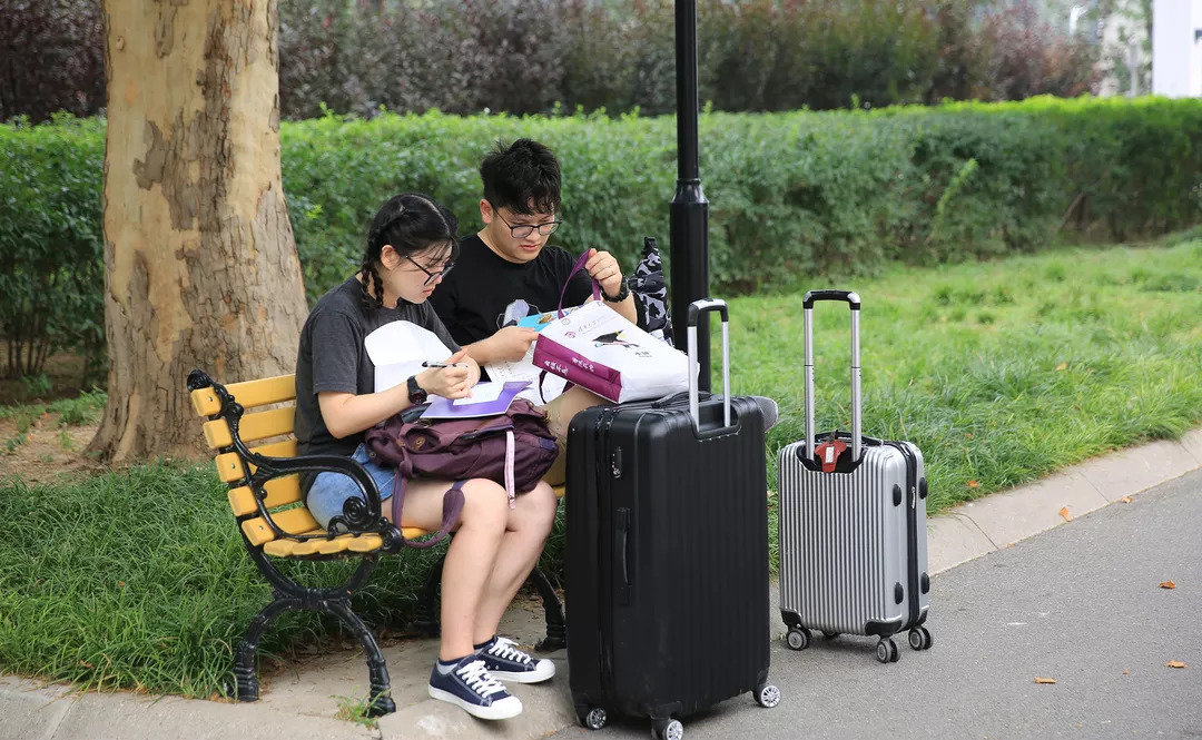 清春待发清华大学2018级研究生开学典礼现场