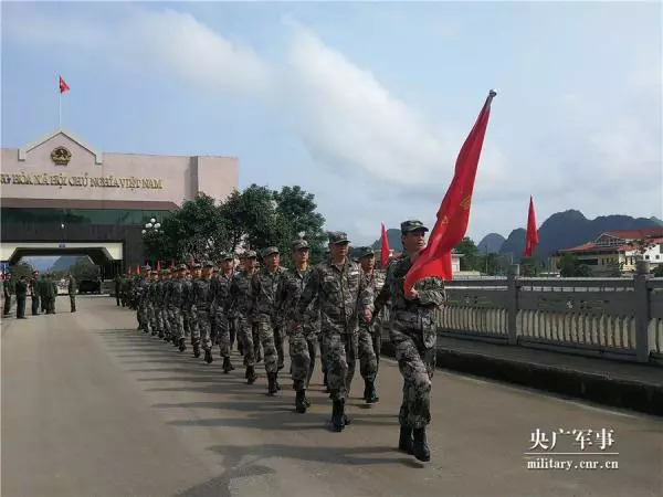 解放后中国有多少人口_解放勾六前四后四多少(3)