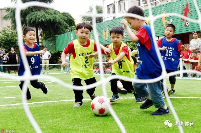 教育部提出足球向幼儿园延伸 足协启动幼儿普及