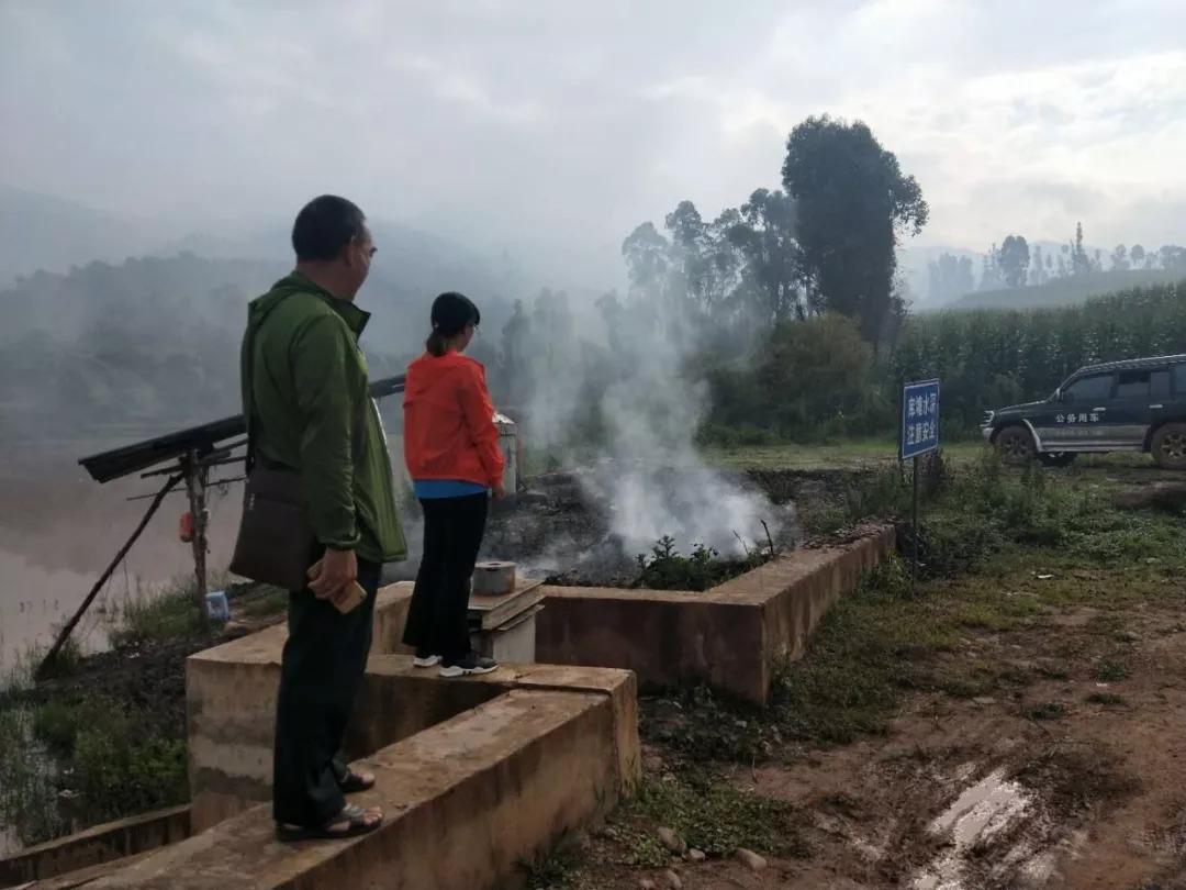 庙街镇晓庄水库侵占岸堤,私挖乱采取土 调查落实整改中(巍山县河长办