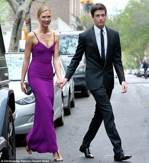 kloss)和33岁的商人约书亚·库什纳(joshua kushner)本年夏天定亲了