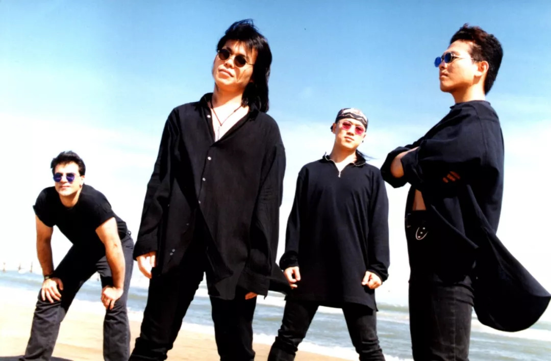 1995年的伍佰&china blue乐队