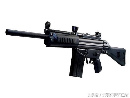 第六名:hk g3 第五名:scar突击步枪 第四名:rpg-7式火箭筒 第三名:乌