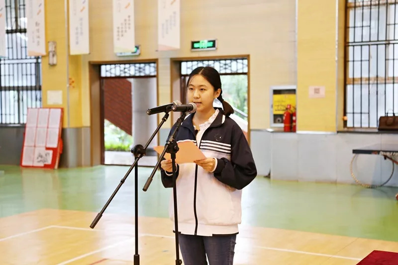 校学生会副主席,高三北辰班武昱彤同学代表全体学生