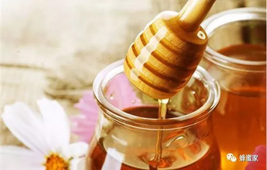 蜂蜜水可以空腹喝吗，警惕喝蜂蜜水的4大禁忌