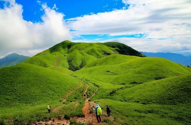 驴友必去江西武功山徒步高山草原赏云海观日出