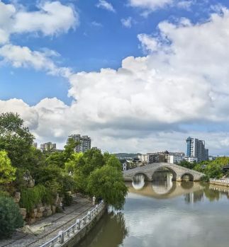 镇江全部人口_镇江金山寺