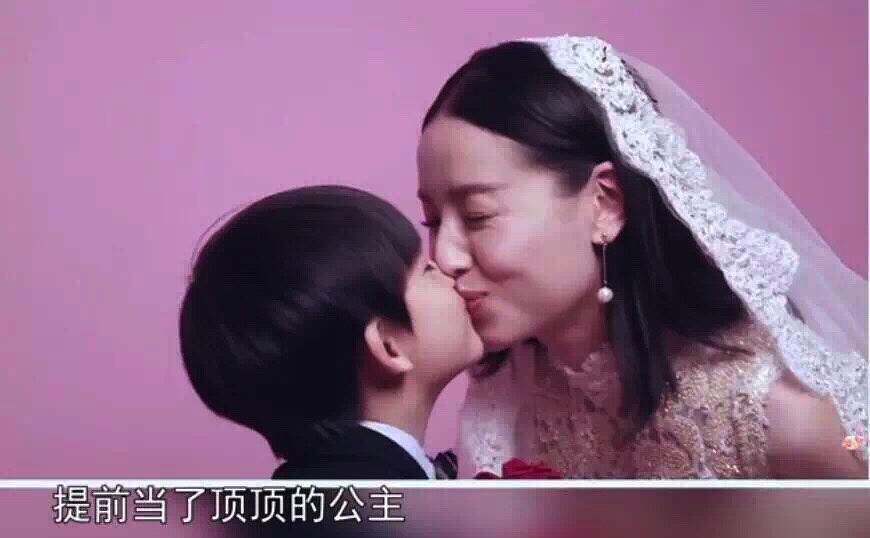 婚纱吻照_婚纱情侣头像(3)