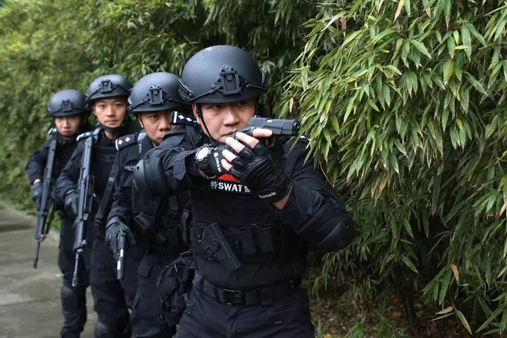 一晚上抓获八名毒贩!嘉兴特警柯荣亮:最大心愿是队友