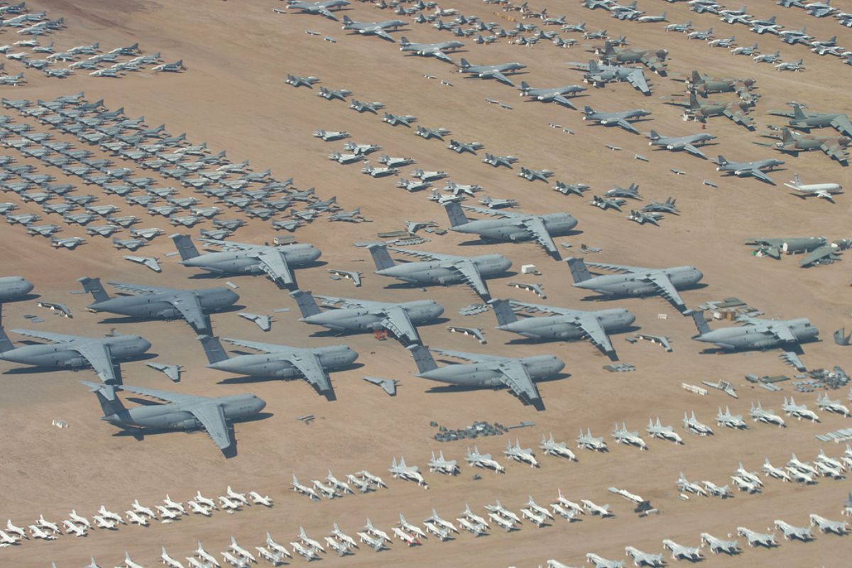 全球第二飞机坟场,封存超2000架战机._鲁山