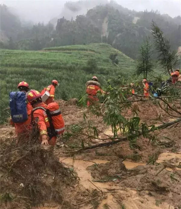 麻栗坡县铁厂乡总人口_麻栗坡县铁厂乡图片(2)