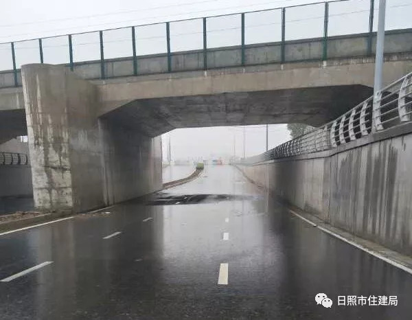 日照这四处桥洞子排水设施启用,今早强降雨时无积水!