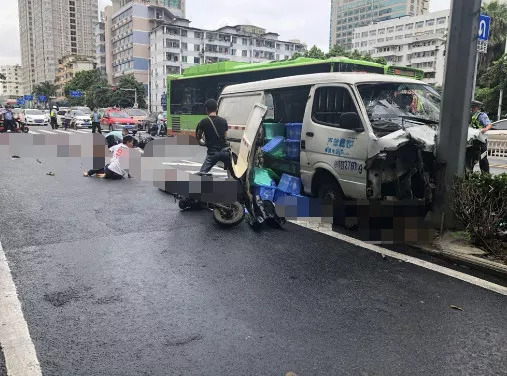 刹车异常,他仍开车上路!南宁桃源路车祸起因披露