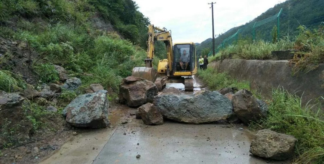 江油大小事大雨后江中钓鱼危险山体落石堵路提示96片区停气通知