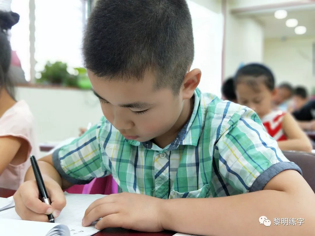 黎明练字国赛班 出征第七届全国少年儿童硬笔书法大赛现场总决赛