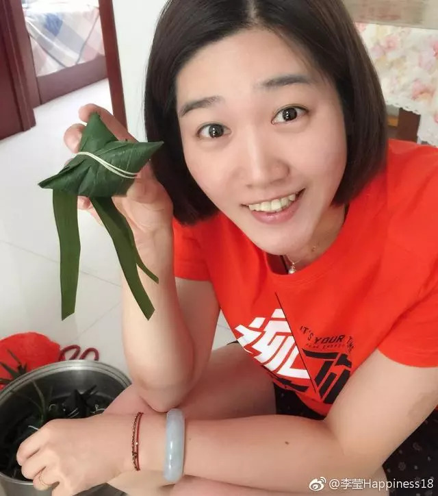 女排名将退役当体育老师_李莹