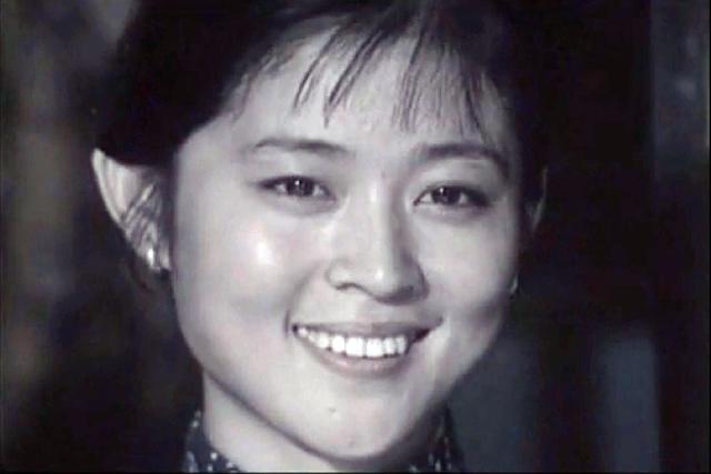 《白莲花》外,80年代还有一部电影,也是以花命名的,那就是倪萍主演的