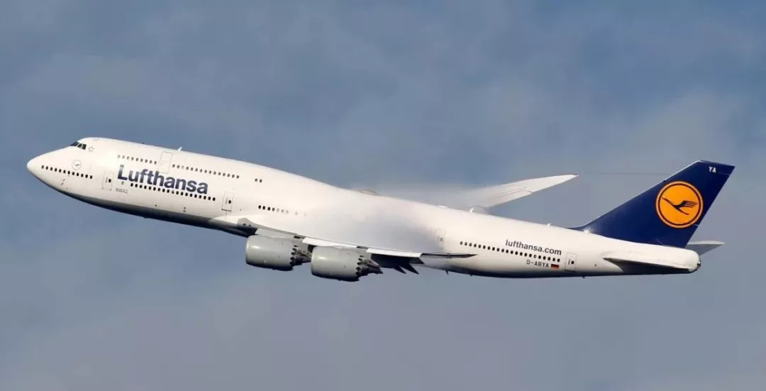 no.1: 波音747-8