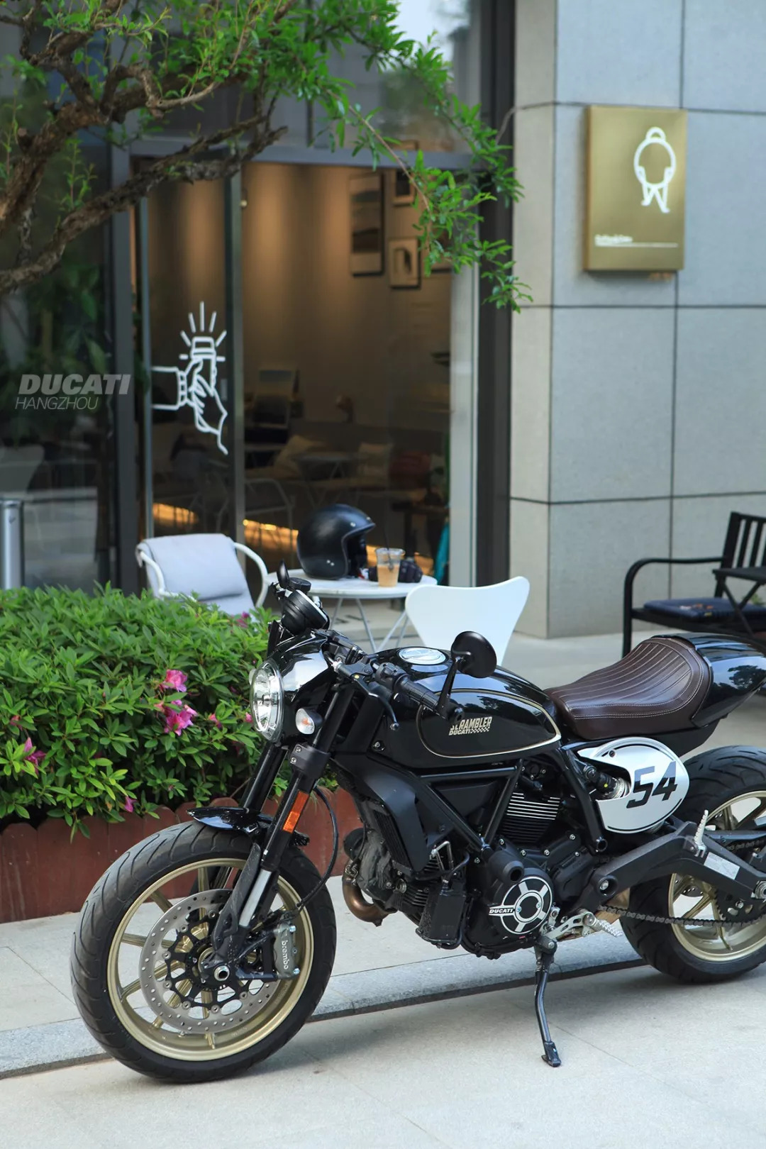 跟我一起走入scrambler的乐享王国,限量版scrambler café racer车主