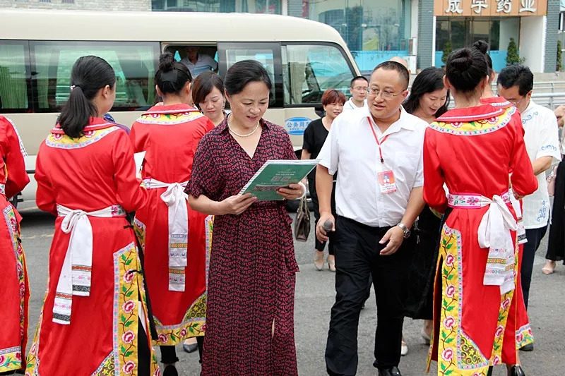 9月4日,绵阳市人大常委会副主任李川萍率市调研组一行到北川羌族自治