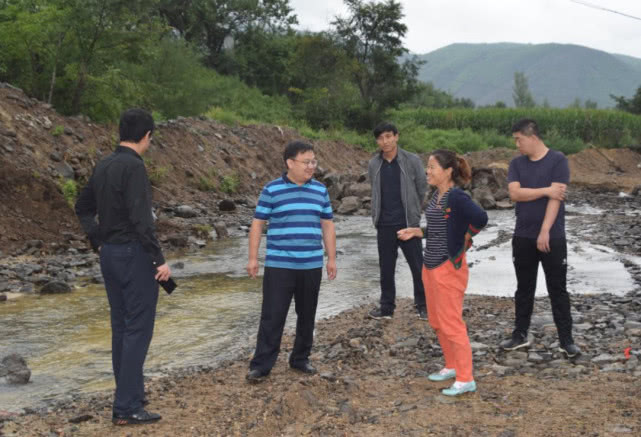 访贫问困扎基层精准施策拔穷根图们市挂职副市长黄亮扶贫记