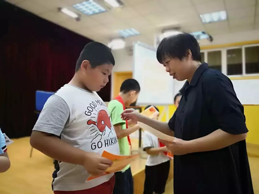 【开学】争做诚信友善的启星小达人:启星学校举行2018学年第一学期