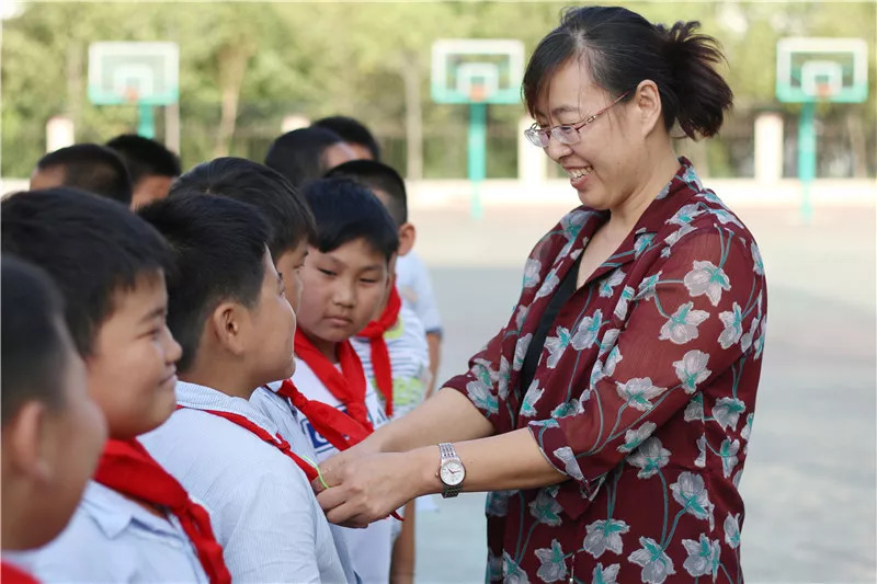 生命之花为教育绽放东营市教书育人楷模科达小学孙继玉