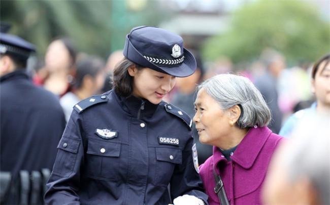 印尼女,警察,在印尼做女警要先经过"贞洁测试,只有处女才可以进入警