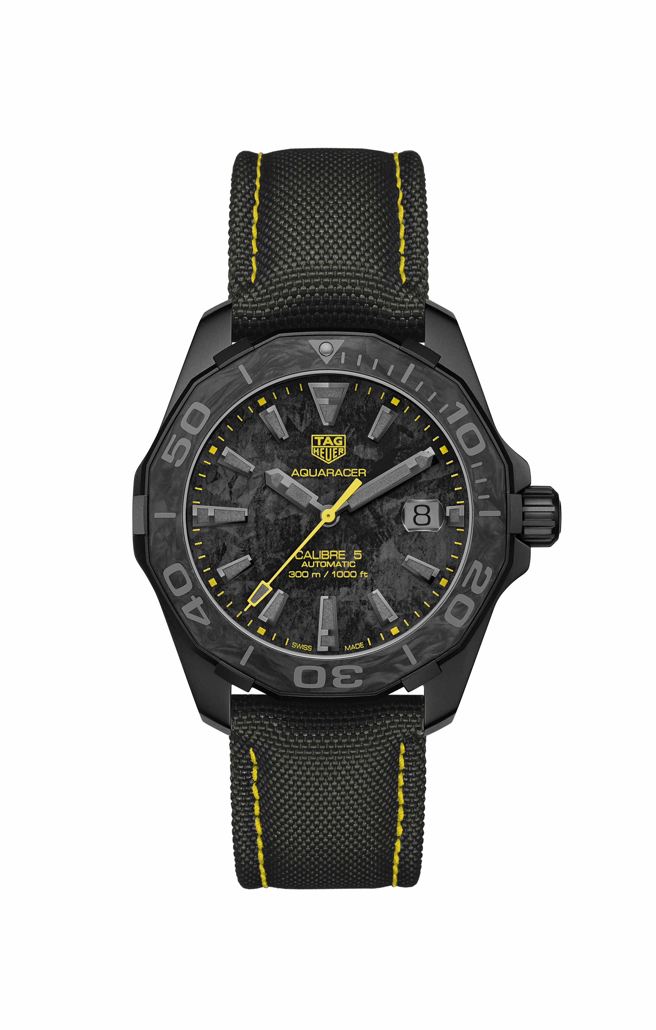 泰格豪雅荣推碳纤维特别款腕表