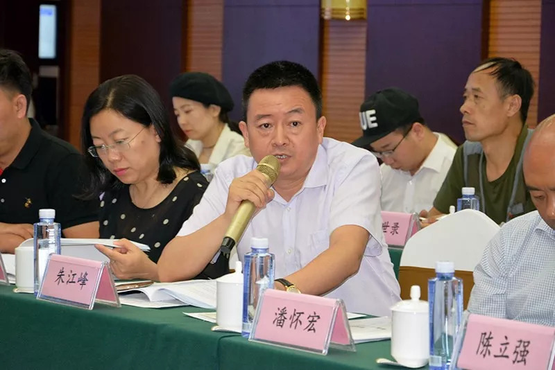 原副主席,九三学社陕西省委原主委刘石民发言▲陕西省政协原副主席,原