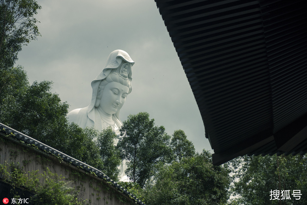 李嘉诚花数十亿建的慈山寺美呆了 供奉观音不烧香