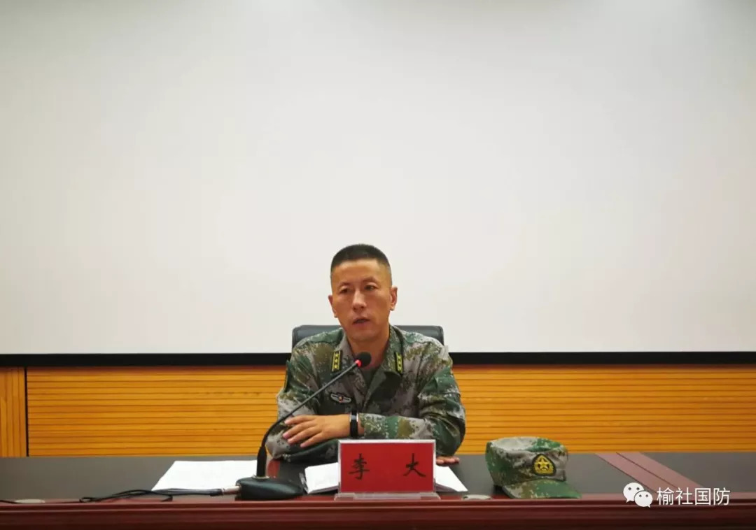 8月27日,榆社武装部组织双合格新兵在人武部展开了为期5天的役前教育