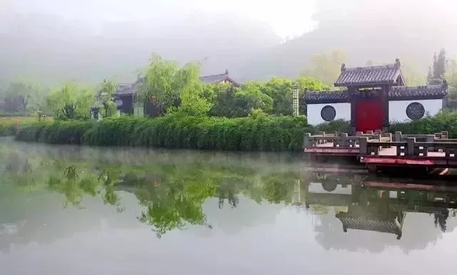 风景秀丽的东明湖