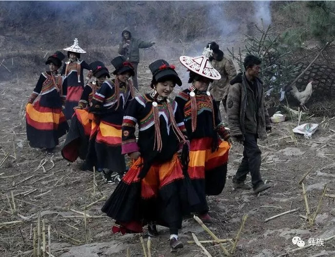 大凉山的故事摄影展讲述彝族风土人情
