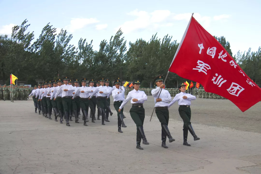 北京平北学生基地书记张夕荣,中国人民解放军66168部队首长杨显,相关