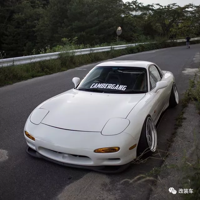 转子"神车"马自达rx-7玩姿态,让人又爱又恨!